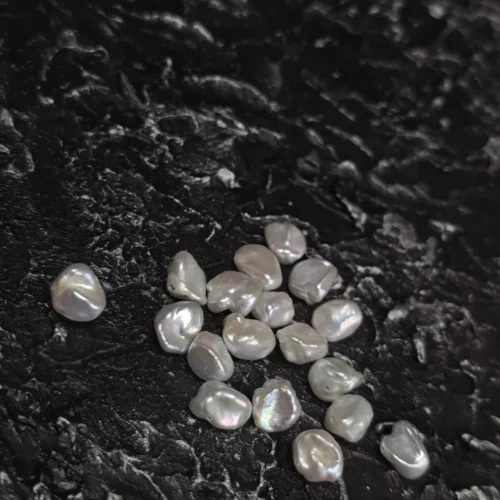 Perła Biała Petal 10-8 mm