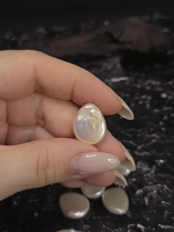 Perła Naturalna Keshi Biała Łezka Plaska 20-25mm