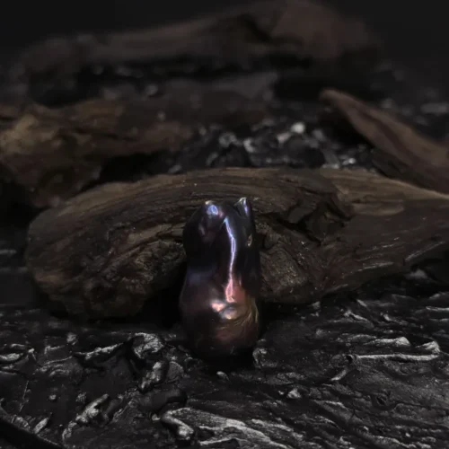 Perła Barokowa Ciemnogranatowy paw wysokej jakośći 29x15x15 mm