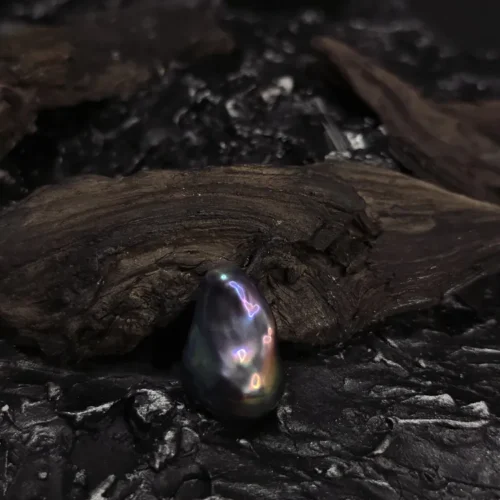 Perła Barokowa Ciemnogranatowy paw wysokej jakośći 25x17x13 mm