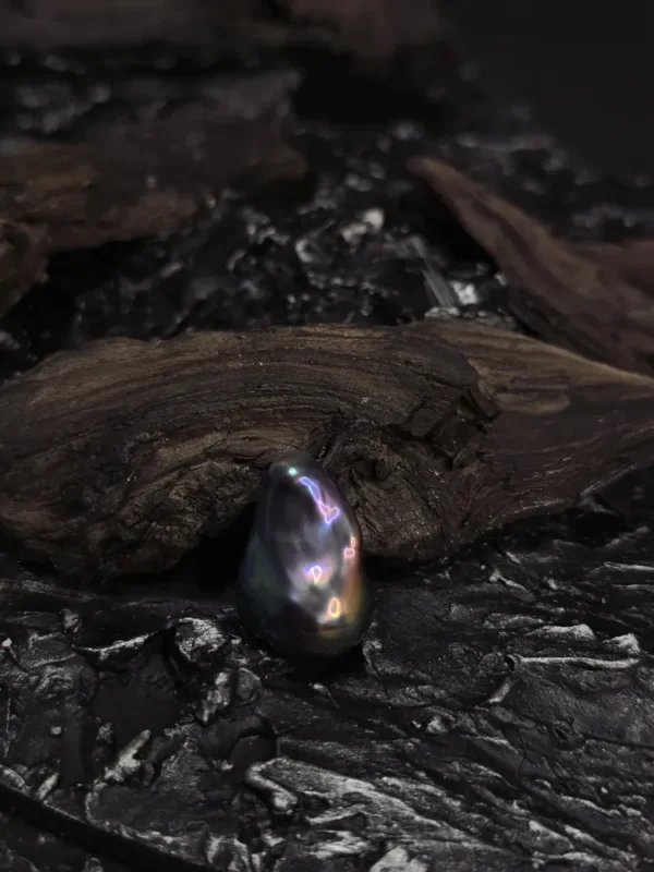 Perła Barokowa Ciemnogranatowy paw wysokej jakośći 25x17x13 mm