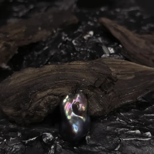 Perła Barokowa Ciemnogranatowy paw wysokej jakośći 27x17x13 mm