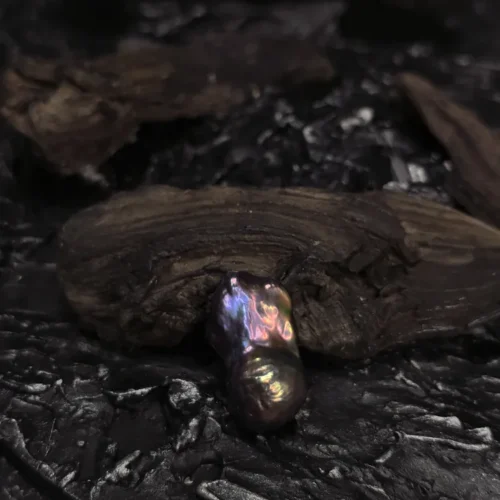 Perła Barokowa Ciemnogranatowy paw wysokej jakośći 27x16x13mm