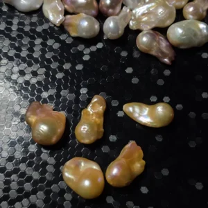 Perła Barokowa Złota 25-29mm