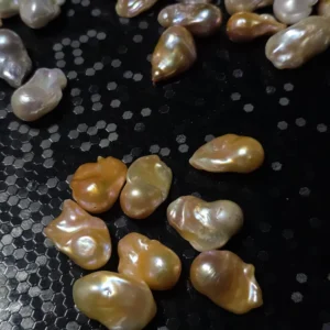 Perła Barokowa Brzoskwiniowa 25-29mm