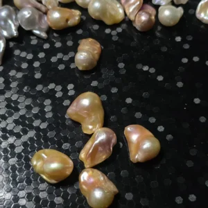 Perła Barokowa Brzoskwiniowa 23-25mm