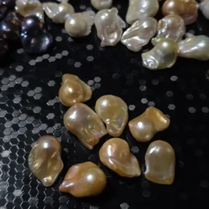 Perła Barokowa Brzoskwiniowa 23-25mm